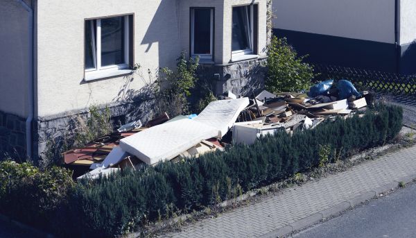 Yard Junk Removal in Pleasant Grove